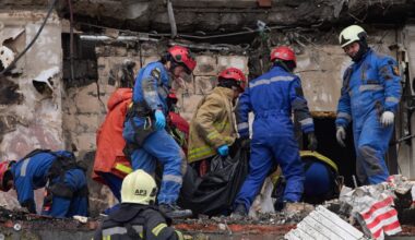 Russia hits Kyiv with missiles and drones the day before Zelenskyy and Trump meet