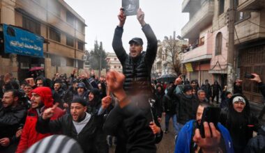 Hundreds mourn in Syria's Homs after deadly mosque bombing