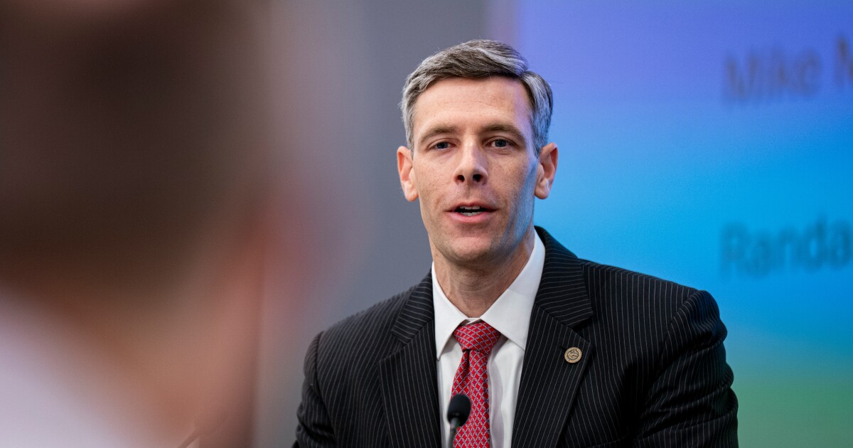 OCC moves to limit toughest standards to megabanks