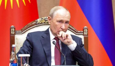 Russlands Wirtschaft ins Mark getroffen: Putins Schattentanker brennen