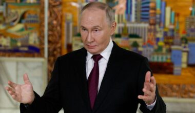 Putin Vows to Seize Ukraine's Donbas 'By Force of Arms'