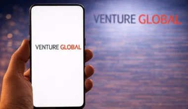 Venture Global (NYSE: VG) Stock: Weekend Market Update, LNG Outlook, Legal Battles, and Analyst Forecasts Ahead of Monday’s Open
