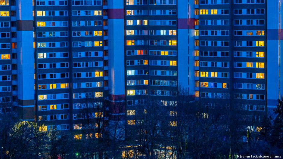 Germany's housing market 'contaminated' by widespread racism – DW – 12/13/2025