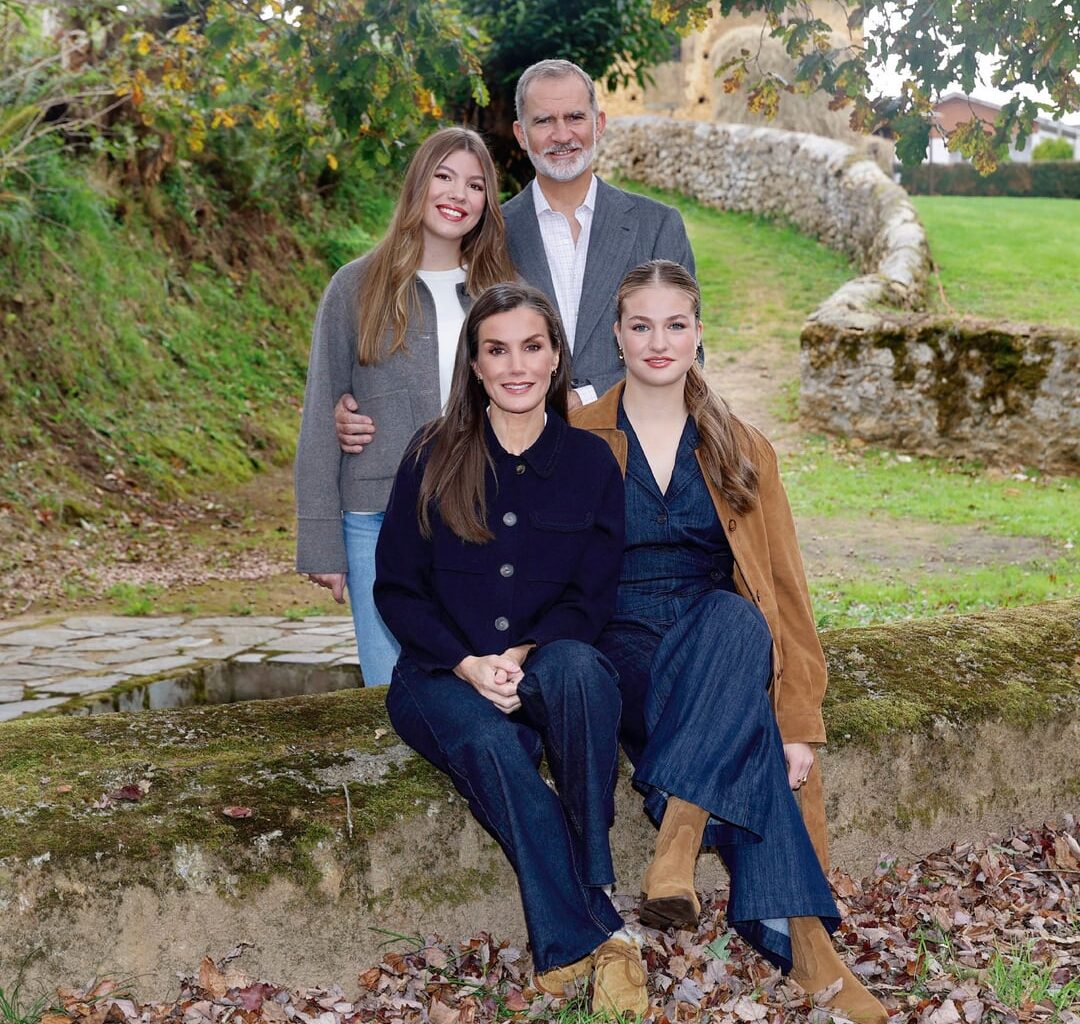 Spanish Royal Family's Christmas Card 2025