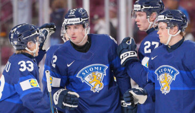 Finland pummels Latvia 8-0 | theScore.com