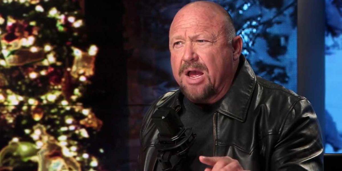 Alex Jones threatens to surround White House with 5,000 people