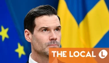 Sweden to tighten income requirements for family reunion