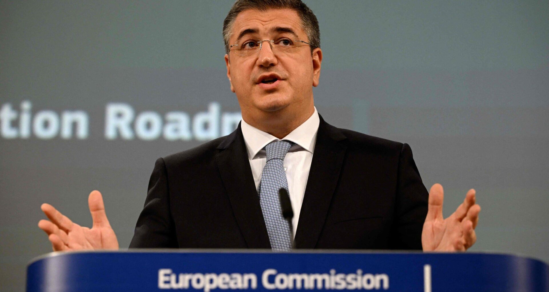 Weihnachtsgeschenk für Industrie – EU kippt Verbrenner-Aus