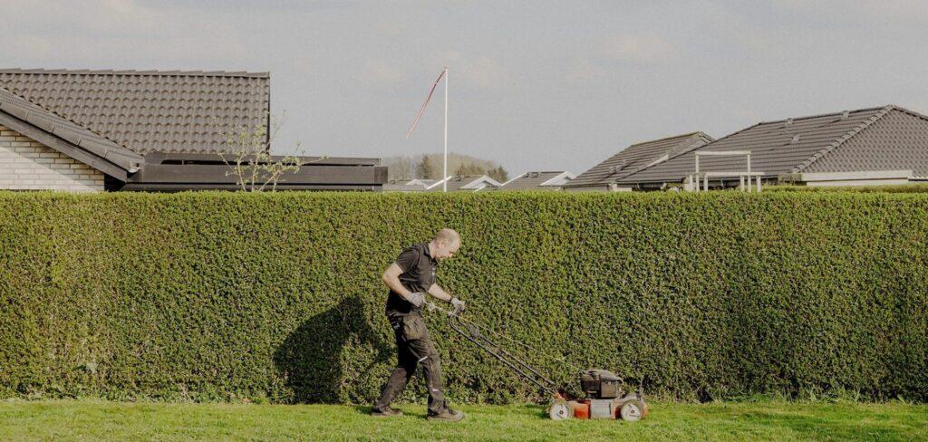 Forskere: Pensionister bør forlade parcelhuset for at give plads til børnefamilier