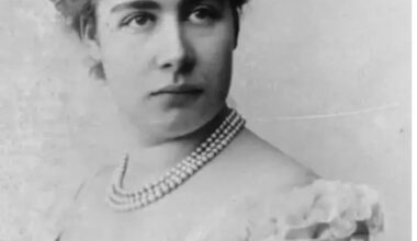 In 1897 Duchess Marie of Mecklenburg-Strelitz was taken of advantage of and impregnated at age of 19 by Male Servant Heinrich Hecht who came to turn off the Gaslights in her and her sisters rooms.