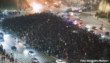 PIAȚA VICTORIEI - PROTESTUL DE ASTĂZI