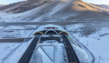 Tianshan Shengli Tunnel, at 22KM it's the world's longest expressway tunnel, officially opened to traffic now. It will drastically reduce travel time between Ürümqi and Yuli or Korla. Built over 5 years, it cost about $3.8 billion.