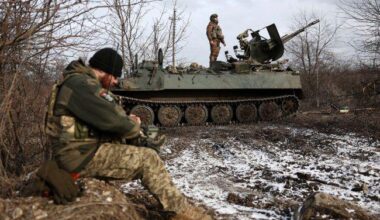 Russian troops in Ukrainian city of Kupiansk cut off from supplies and surrender, Ukraine says