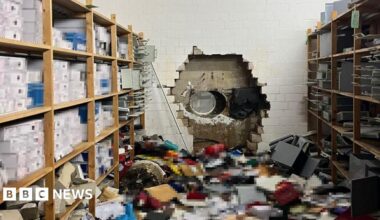 Thieves use drill to steal €30m in German bank heist