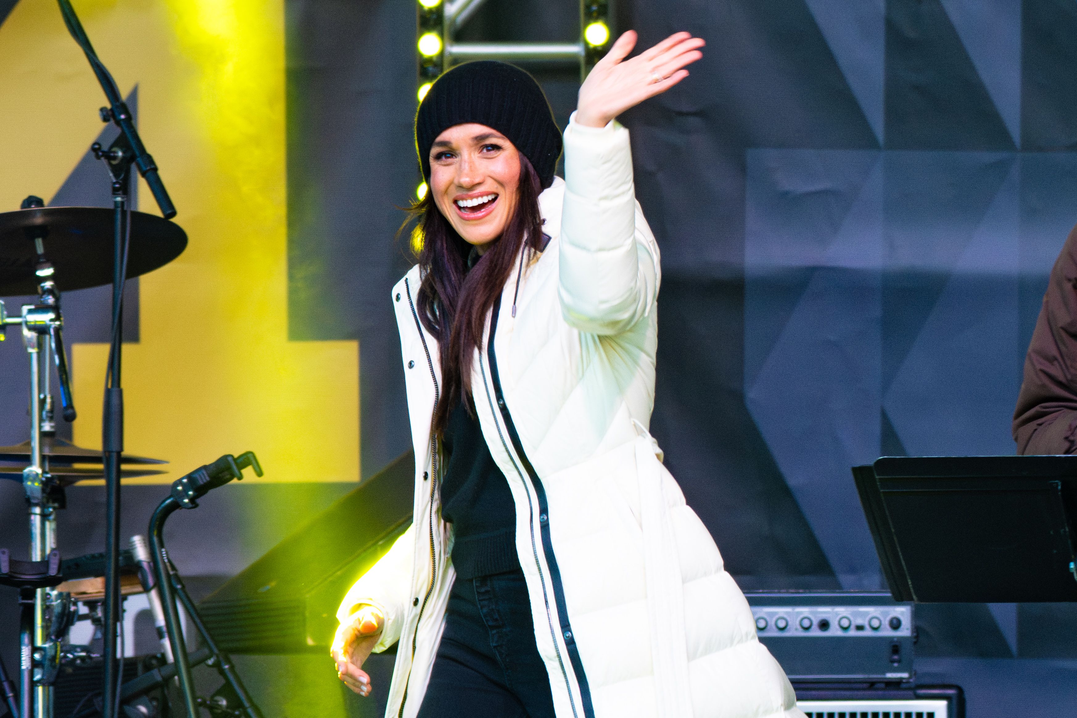Meghan Markle smiling and waving at the Invictus Games Vancouver Whistler 2025.