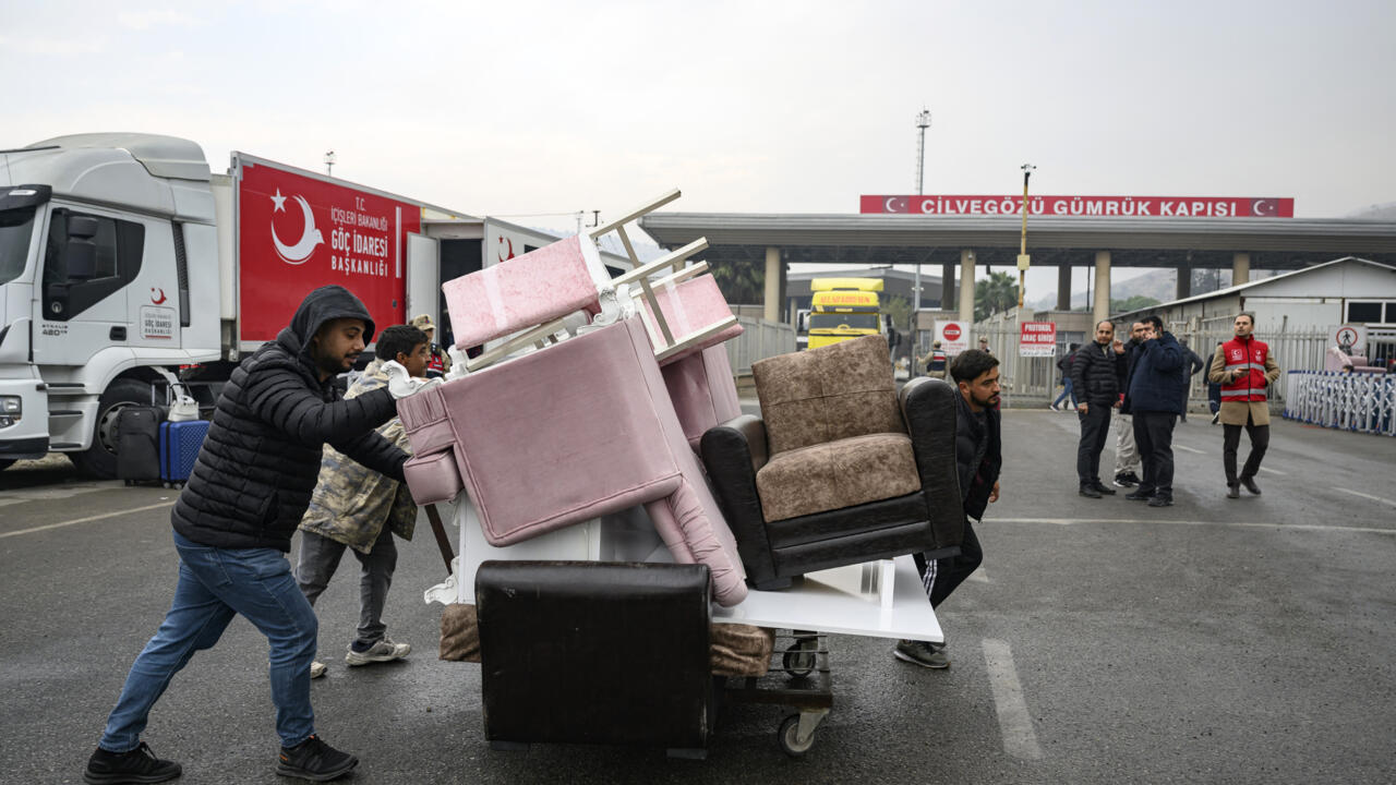 As Syrian workers return home from Turkey, local businesses feel the loss - International report