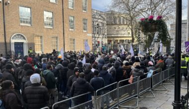 Hundreds of asylum seekers protest outside Dáil
