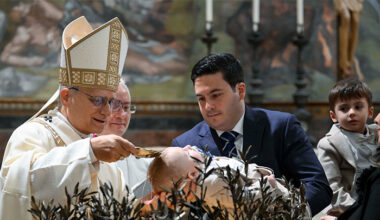 Pope Leo baptises 20 children of Vatican employees