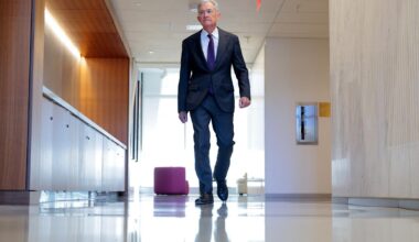 Federal Reserve set to hold interest rates steady in first policy meeting of 2026