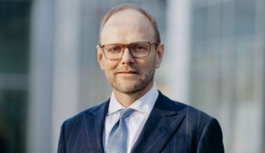 AI vaults to second-biggest business threat in Allianz Risk Barometer