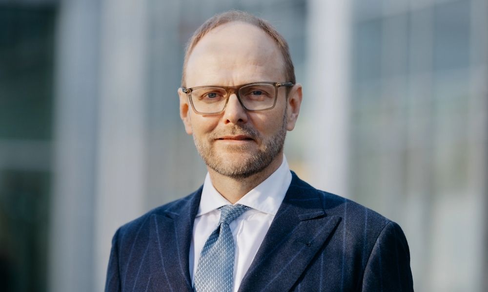 AI vaults to second-biggest business threat in Allianz Risk Barometer