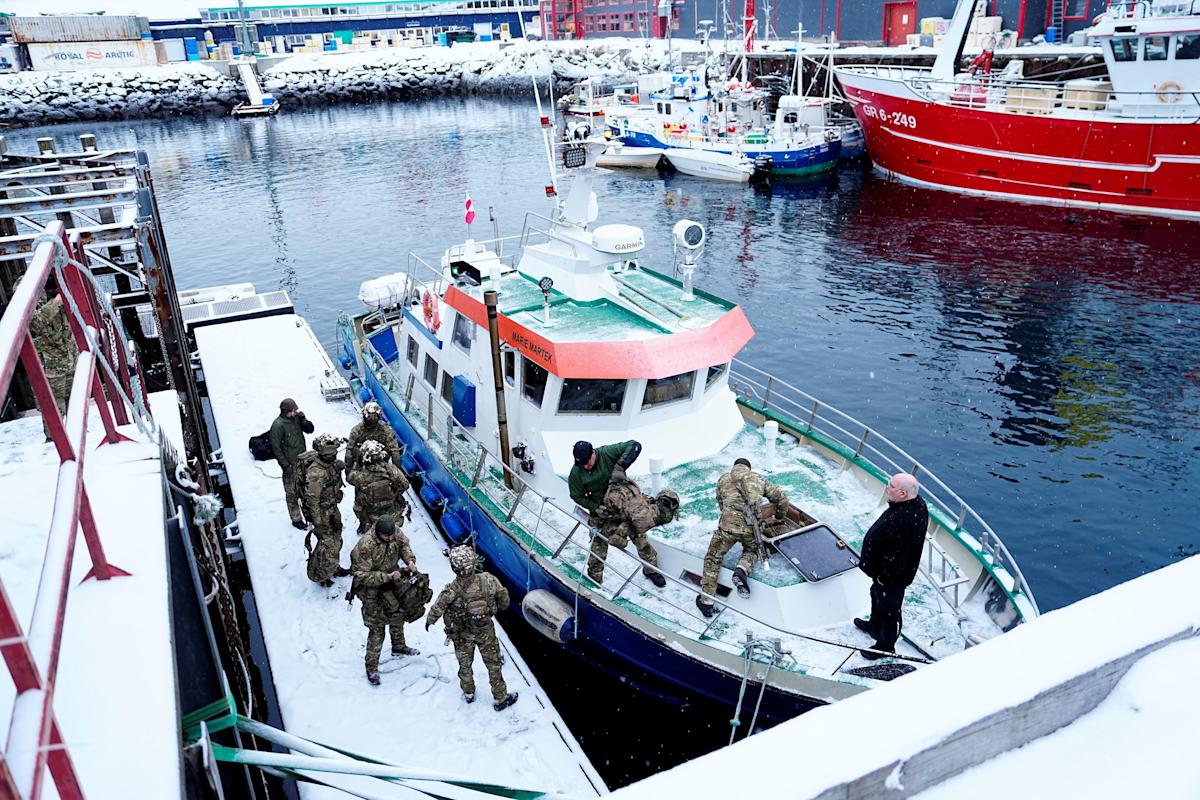 US futures sink after Trump warns of higher tariffs for 8 countries over Greenland issue