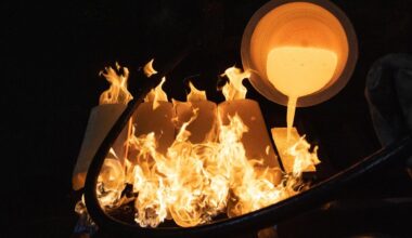 Gold, Silver Jump as Venezuela Tensions Add to Geopolitical Risk