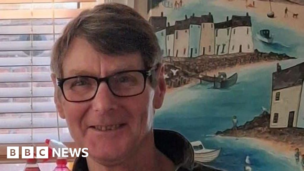Man who died after Withernsea sea rescue named