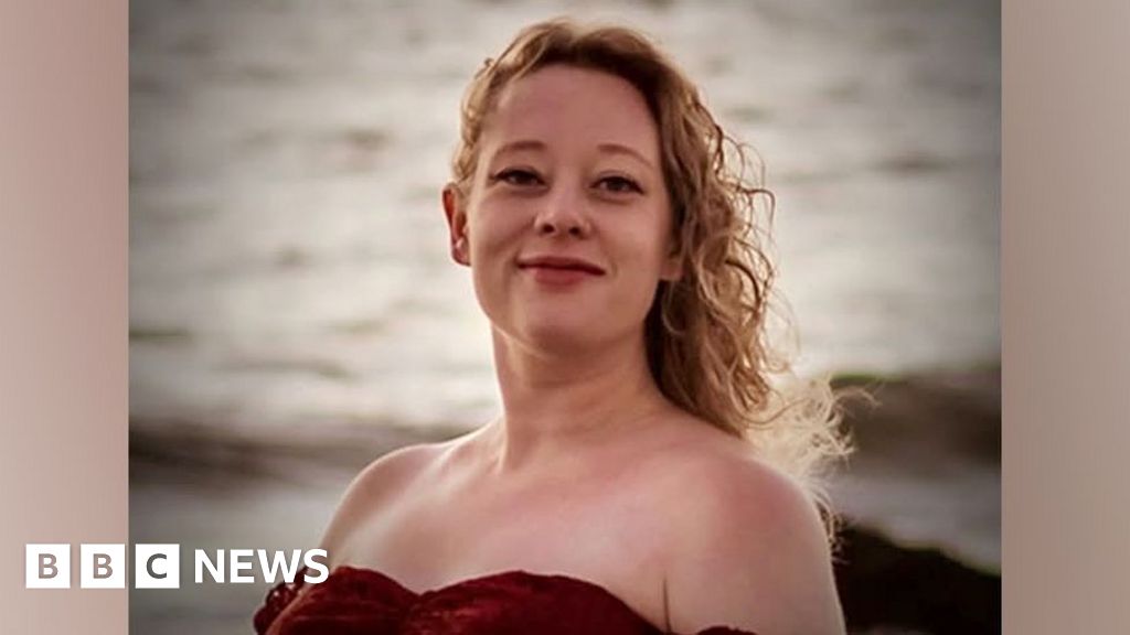 Who was the woman killed by ICE in Minneapolis?