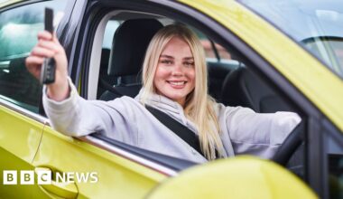 Learner drivers may have to wait six months before taking test