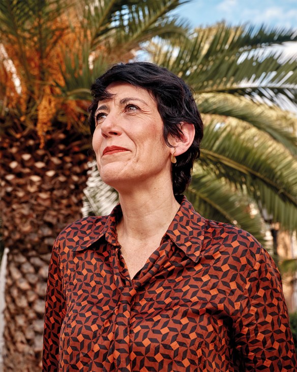 Elma Saiz outside the migration ministry in Madrid