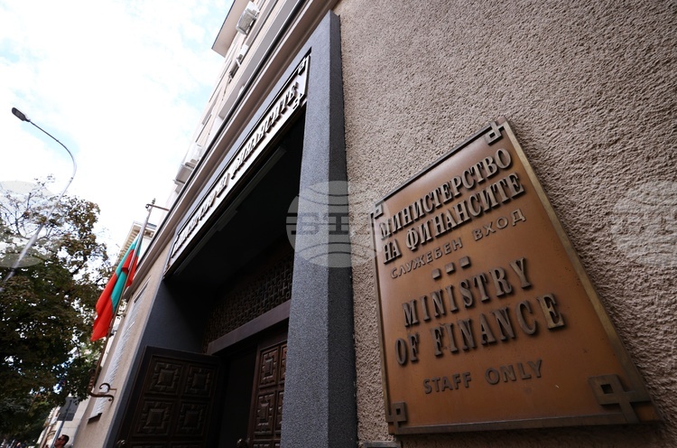 Bulgaria Wins International Arbitration Case Worth Nearly EUR 1 Bln Brought by CEZ
