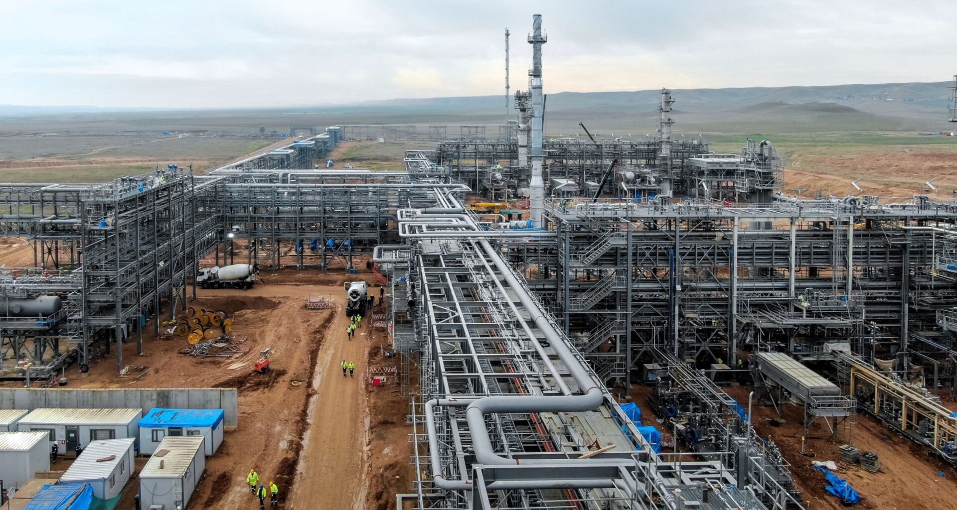 Dana Gas, Crescent Petroleum sign major long-term gas deals