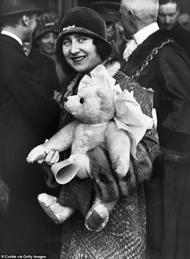 Elizabeth, Duchess of York, was holding a teddy bear which was a gift for her daughter