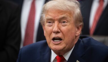 Trump orders representatives to buy $200B in mortgage bonds