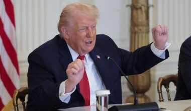 Trump floats new tariffs in push to acquire Greenland