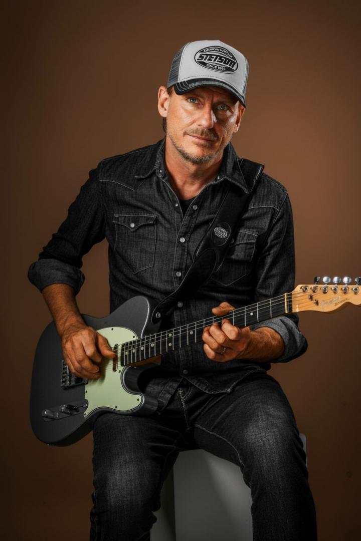 Hot country from cold Sweden: Debut by Steph Upper Lip and