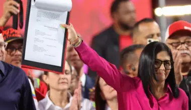 Venezuela opens up oil sector to US firms