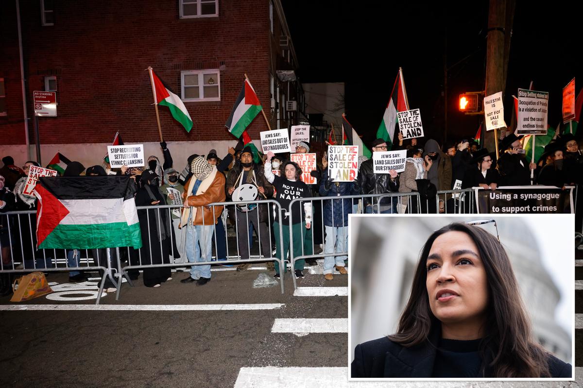 Anti-Israel AOC rips Hamas supporters for descending on Queens synagogue