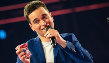 Théo, le mentaliste namurois, envoûte la scène de The Voice Belgique avec une reprise de Pomme