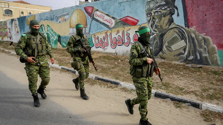 Report: Israel and Hamas preparing to renew fighting