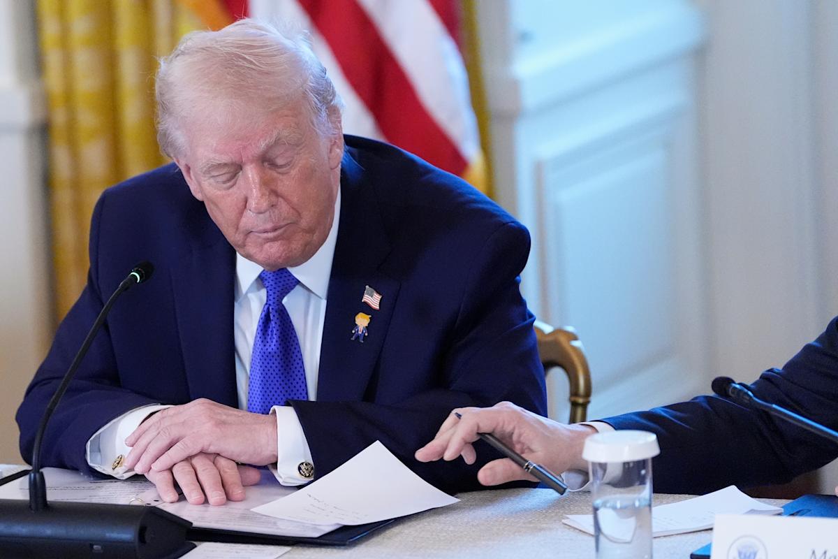 Trump’s call for 10% credit-card cap aims at banks’ crown jewels