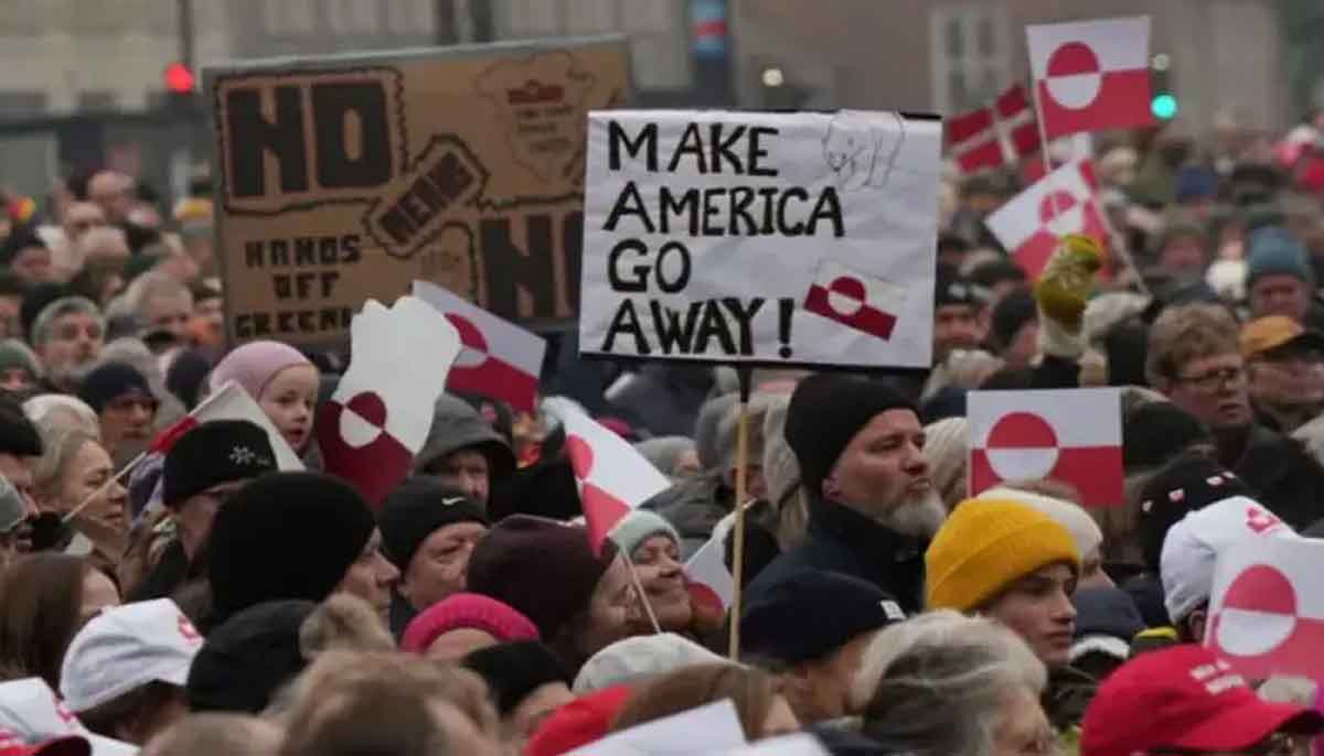 King announces Greenland visit amid Trump threats