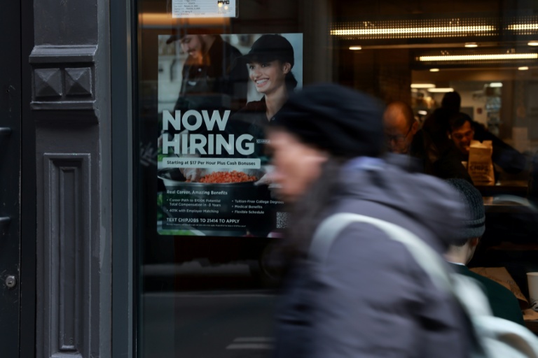 Stocks retrench as traders eye geopolitics, US jobs data