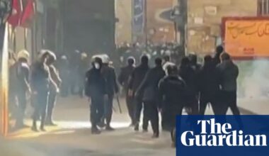 Iranian security forces clash with protesters at Tehran’s grand bazaar | Iran