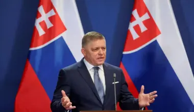 Slovakia halts military aid to Ukraine and withdraws from EU loan guarantees