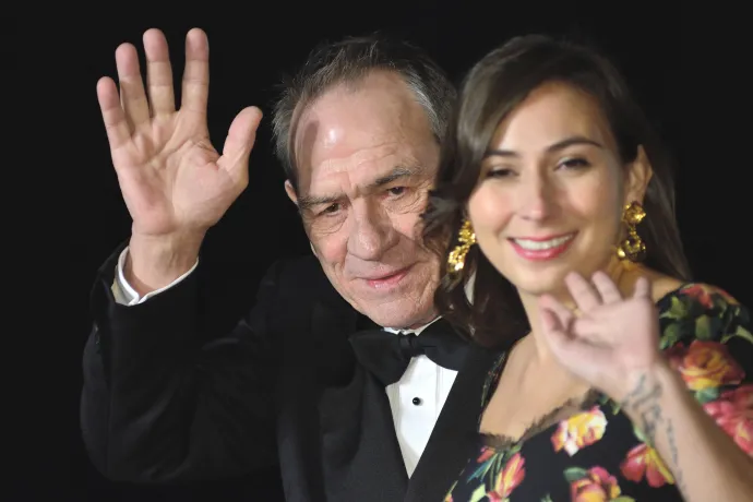 Tommy Lee Jones és Victoria Jones a Tokiói Nemzetközi Filmfesztiválon