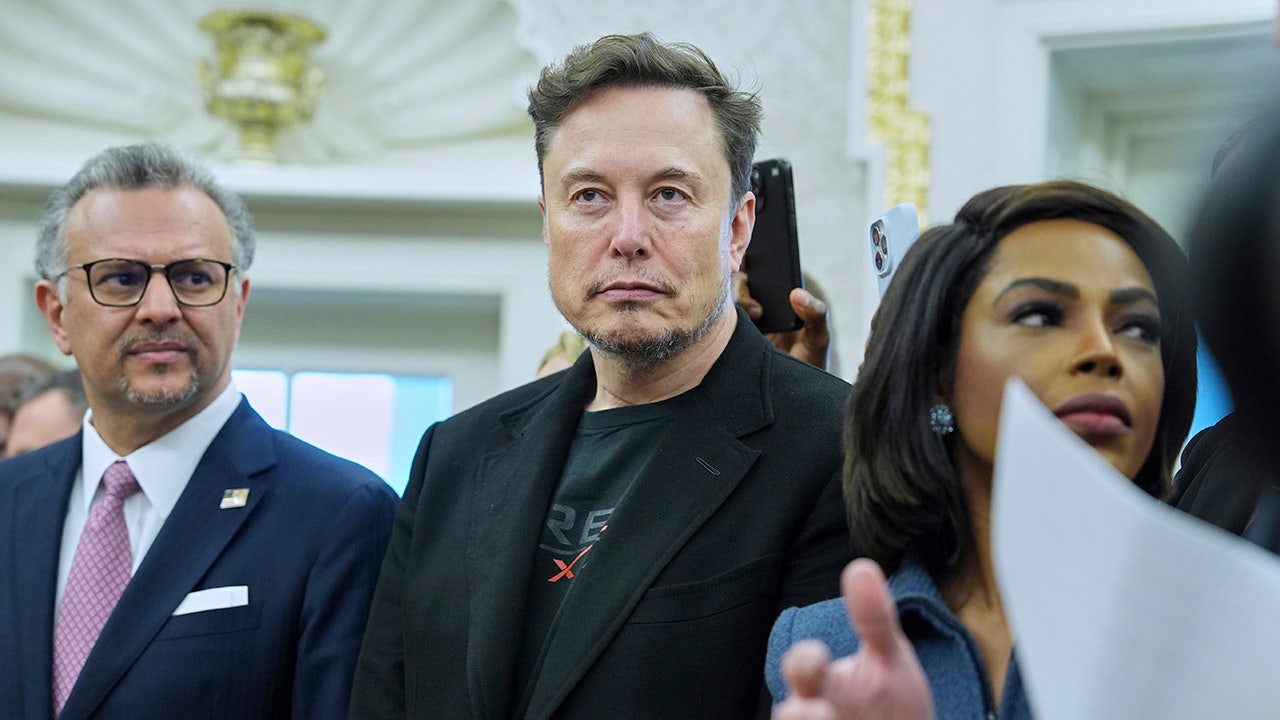 Elon Musk declares 'war' after TikToker appears to threaten his life