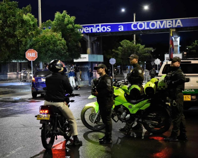 Colombia deploys forces to Venezuela border amid refugee concerns Colombia deploys forces to Venezuela border amid refugee concerns