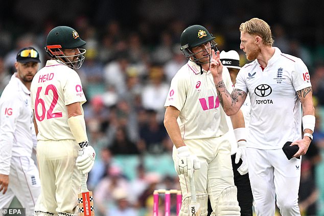 epa12627953 Ben Stokes (R) of England speaks to Travis Head and Marnus Labushagne of Australia after bowling his over, on Day 2 of the Fifth Men's Ashes Test between Australia and England at the Sydney Cricket Ground in Sydney, Australia, 05 January 2026.  EPA/DAN HIMBRECHTS  EDITORIAL USE ONLY, IMAGES TO BE USED FOR NEWS REPORTING PURPOSES ONLY, NO COMMERCIAL USE WHATSOEVER, NO USE IN BOOKS WITHOUT PRIOR WRITTEN CONSENT FROM AAP AUSTRALIA AND NEW ZEALAND OUT